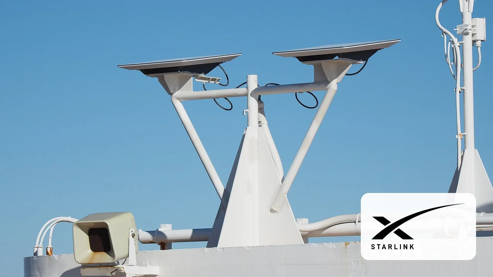 Abstract illustration for: SpaceX agrees to buy nationwide 800 MHz spectrum to strengthen Starlink Mobile